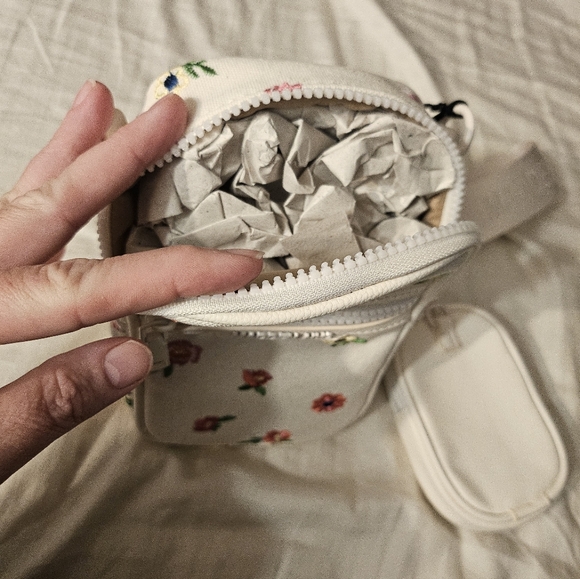 Madden NYC phone crossbody with coin purse NWT - Picture 4 of 6